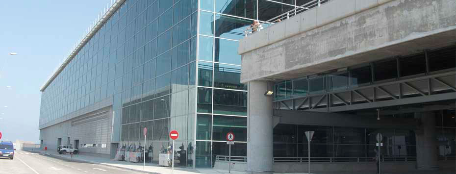 El Aeropuerto de Alicante es uno de los cinco aeropuertos más transitados de España.